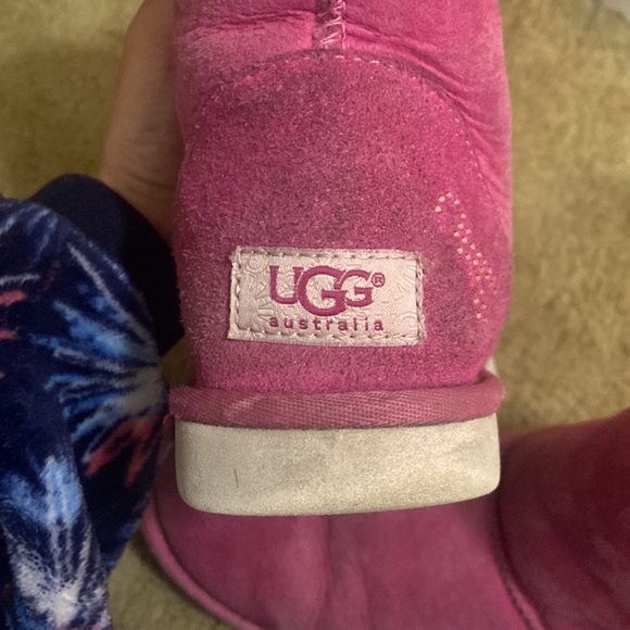 UGG Limited Edition Breast Cancer boots size 7💕 FINAL LISTING PRICE!!MUST GO!! - Picture 3 of 4